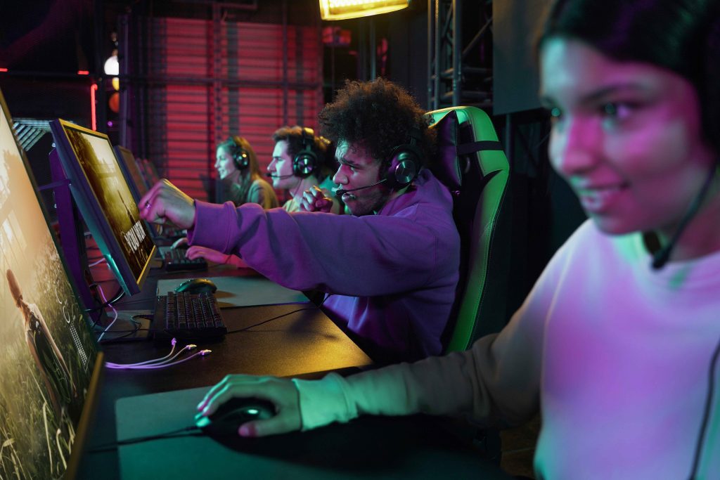 smiley-people-playing-videogame-side-view-11zon